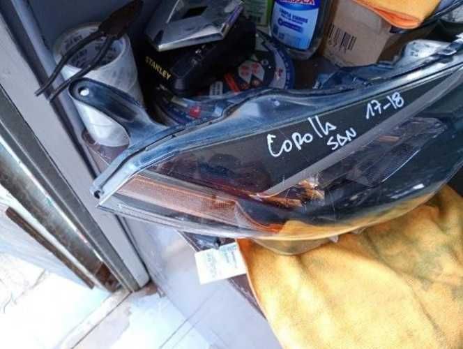 Óptico derecho Toyota Corolla 2017 2018 ORIGINAL