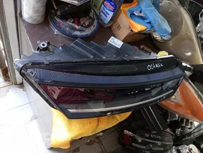 Óptico derecho Skoda Octavia ORIGINAL