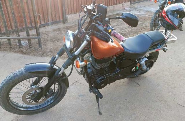 Suzuki boulevard s40, 650cc