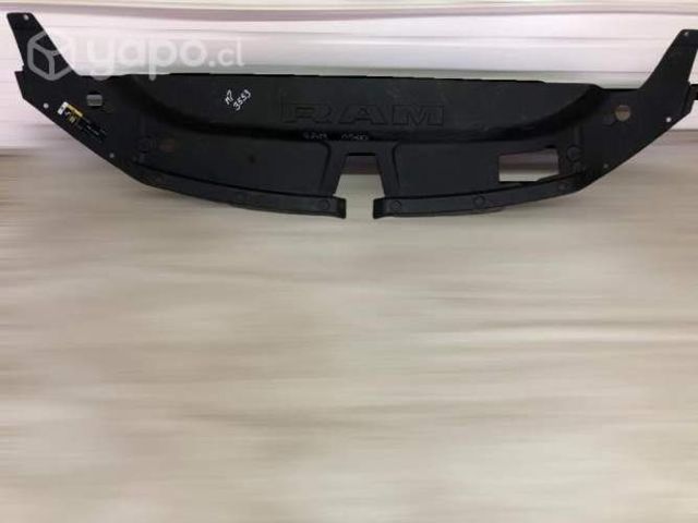 Cubre radiador ram 1500 2019-2022