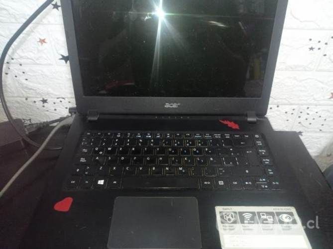 Notebook Acer Aspire A314-31 N17Q4 2 años de uso con caragdor universal