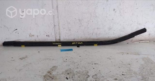 Moldura lame vidrio pta tras izq (HYP069) Porter