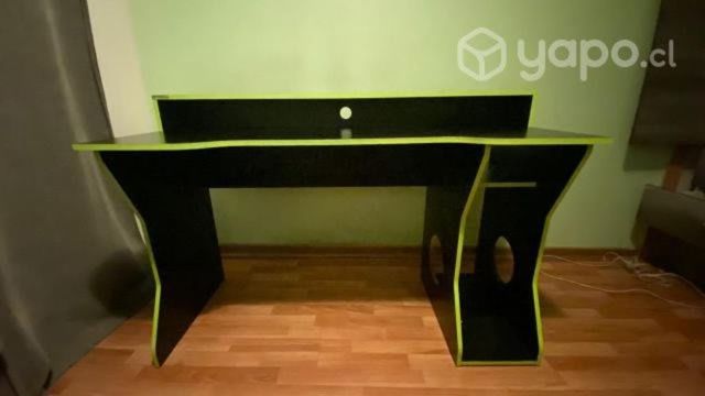 Escritorio Gamer negro (usado/buen estado)