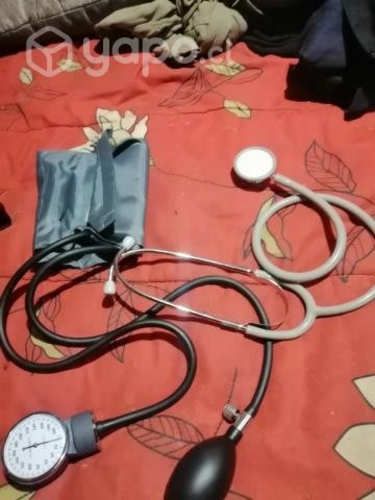 Estetoscopio y toma presión