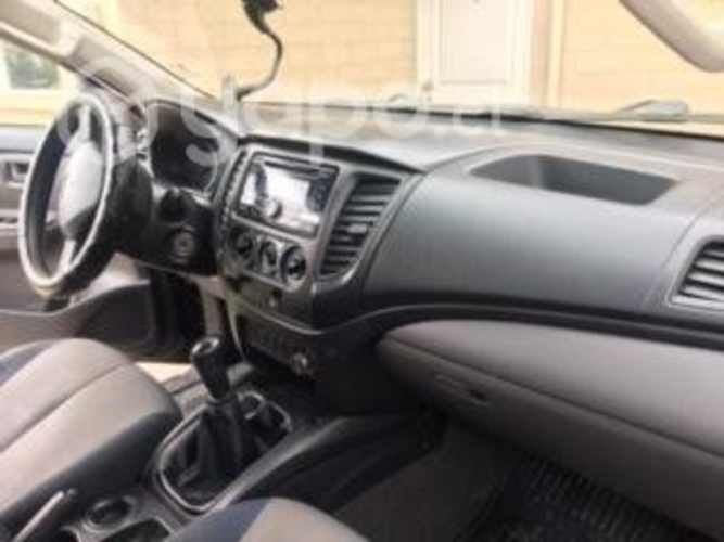 Mitsubishi l200 2018