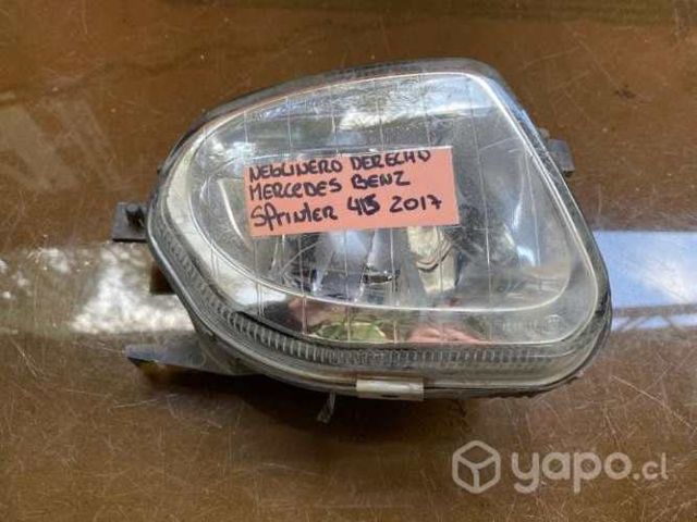 Neblinero derecho Mercedes Benz Sprinter 2017