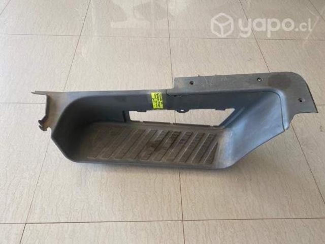 Pisadera puerta delantera derecha Benz Sprinter