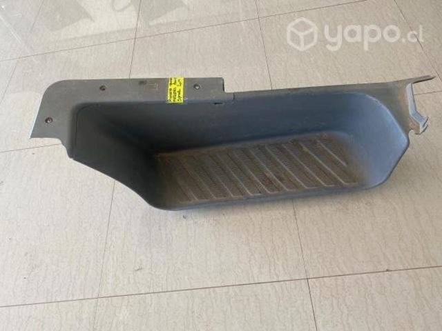 Pisadera puerta delantera izquierda Benz Sprinter