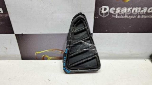 Tapa neblinero Rav4 2016 a 2018 Rh 2.1