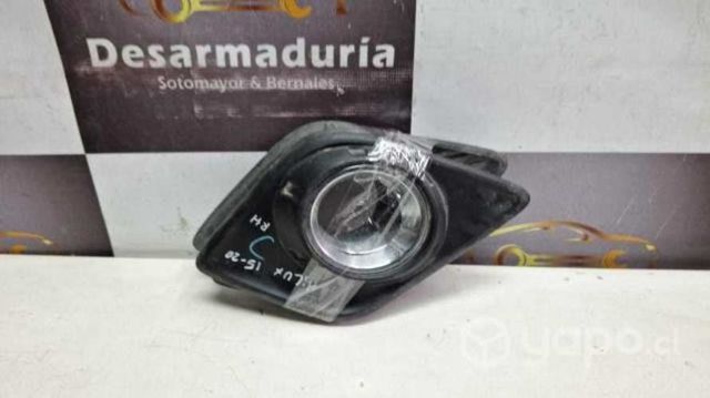 Tapa neblinero Hilux 2015 a 2020 Rh 2.1