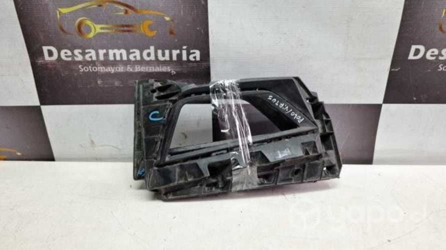 Tapa neblinero Polo/Virtus Lh 2.1