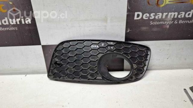 Tapa neblinero Bora 2005 a 2010 Lh 2.1