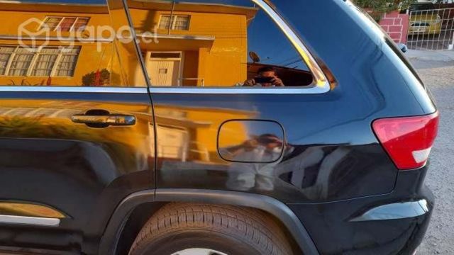 Jeep grand Cherokee Laredo 3.6 año 2011