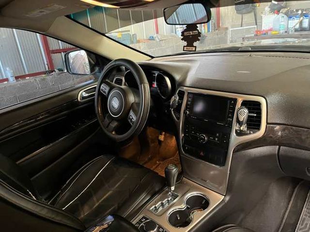 Jeep grand Cherokee Laredo 3.6 año 2011