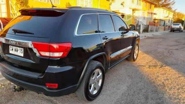 Jeep grand Cherokee Laredo 3.6 año 2011