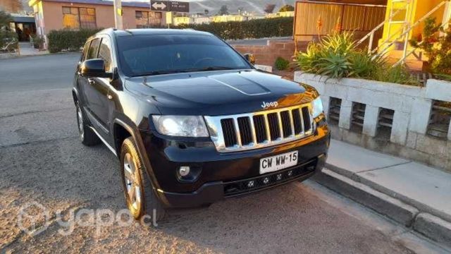 Jeep grand Cherokee Laredo 3.6 año 2011