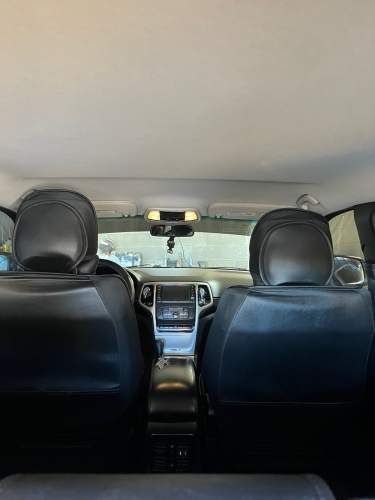 Jeep grand Cherokee Laredo 3.6 año 2011