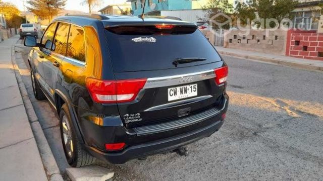 Jeep grand Cherokee Laredo 3.6 año 2011