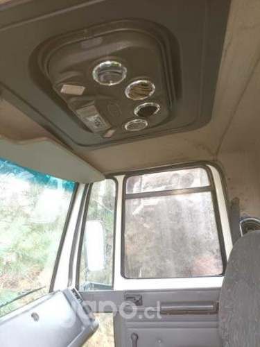 Camion pluma ford cargo