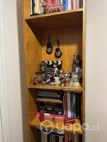 Librero de madera