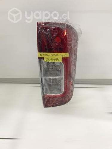Foco trasero rh Nissan np