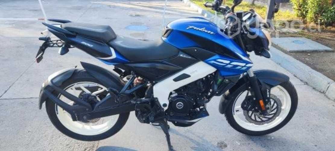 Pulsar NS 200 azul