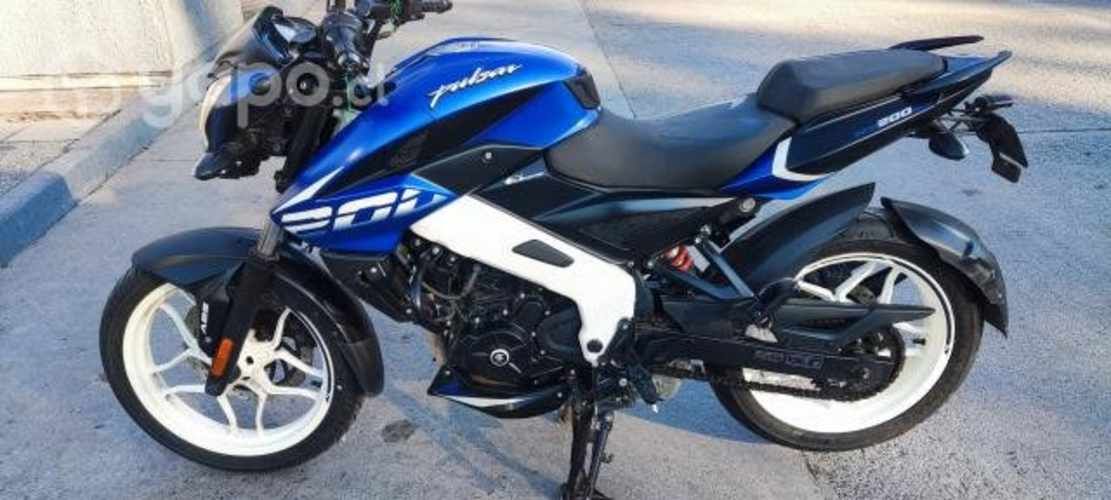 Pulsar NS 200 azul