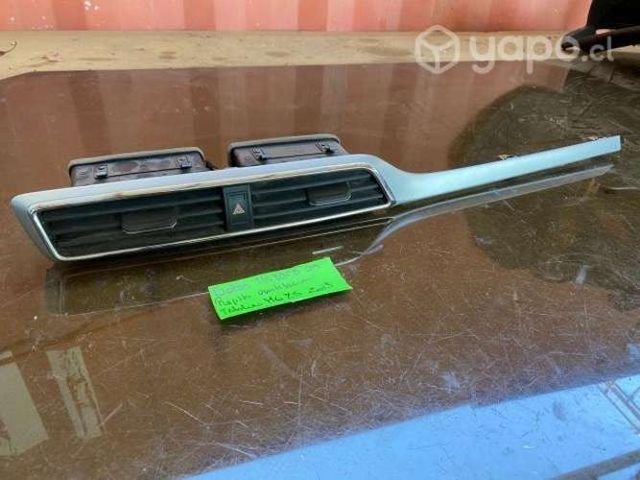 Boton hazard con rejilla ventilacion tablero MG ZS