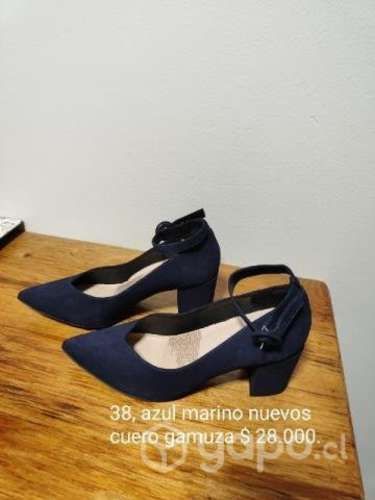 Zapato azul cuero.