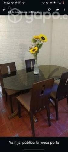 Mesa vintage y 4 sillas de madera vidrio templado