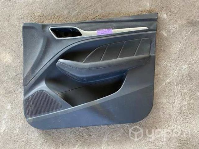 Tapiz puerta delantera derecha MG ZS 2019
