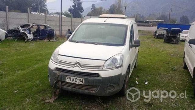 Capot citroen berlingo 2014