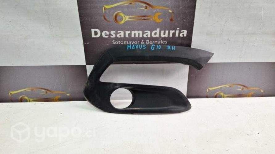 Tapa neblinero MaXus G10 Rh 2.1