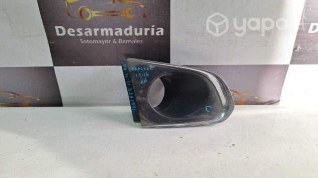 Tapa neblinero Tracker 2013 a 2016 Rh 2.1