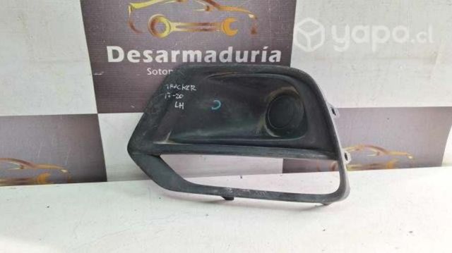 Tapa neblinero Tracker 2017 a 2020 Lh 2.1