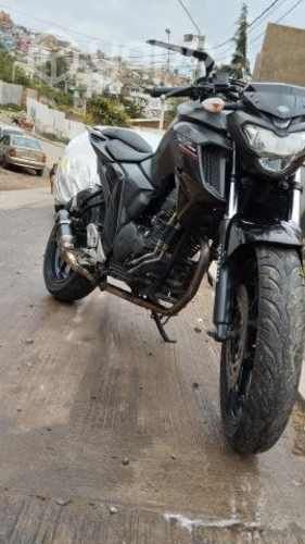 Yamaha fZ25 vendo
