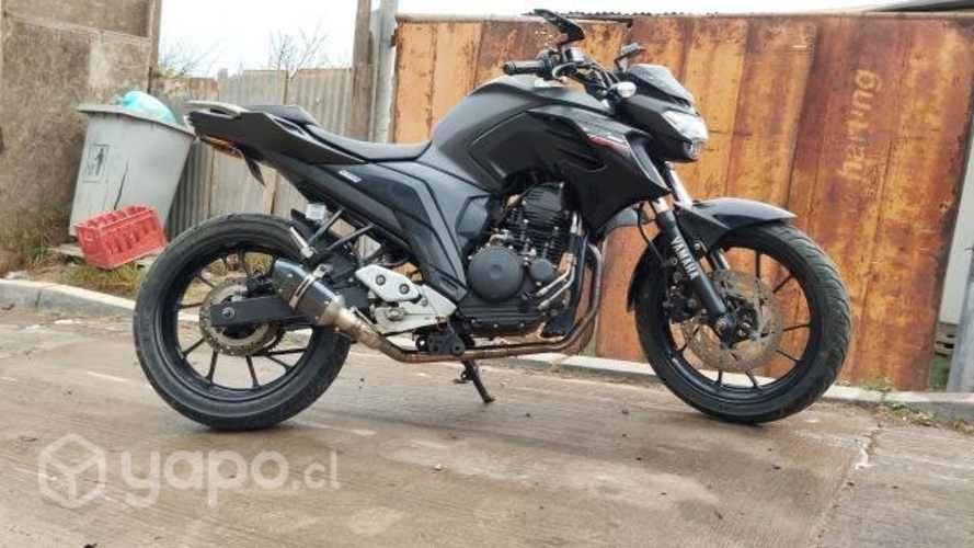 Yamaha fZ25 vendo