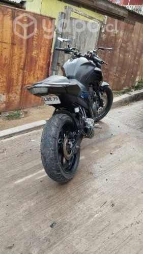 Yamaha fZ25 vendo