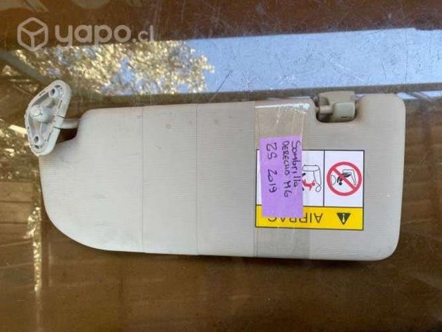 Sombrilla derecha con espejo MG ZS 2019