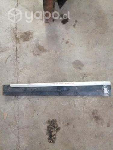 Moldura inferior puerta delantera izq MG ZS 2020