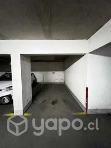 Vendo estacionamiento techado