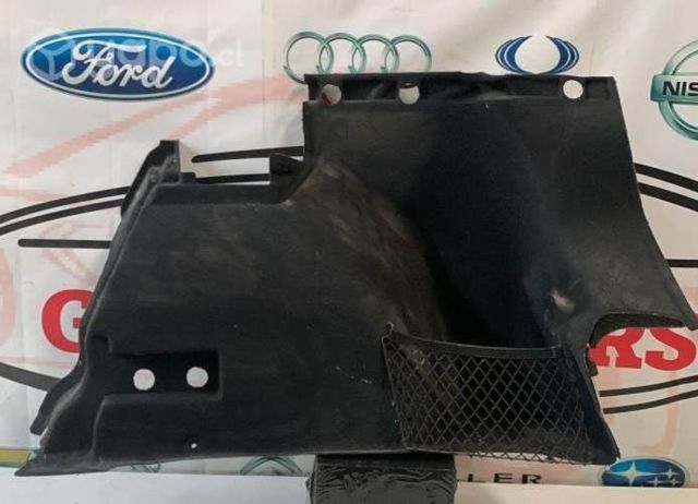 Tapiz cubre pilar trasero izquierdo MG ZS 2021 AUT