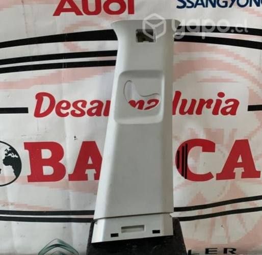 Tapiz cubre pilar central izquierda MG ZS 2021 AUT