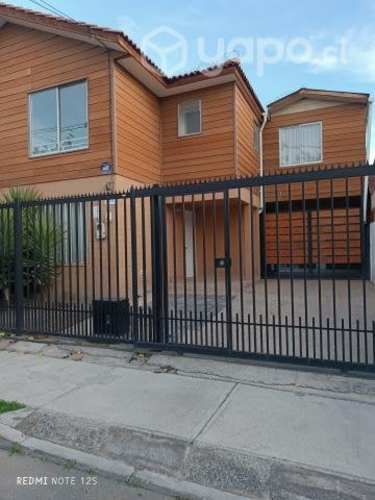 Arriendo casa cerro Aromo