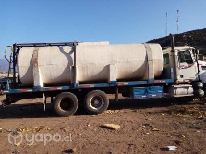 Vendo camión aljibes Mack año 2009
