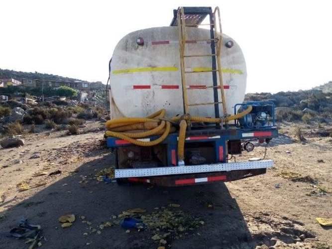 Vendo camión aljibes Mack año 2009