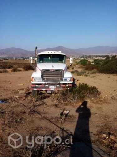 Vendo camión aljibes Mack año 2009