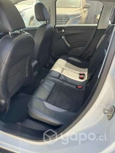 Peugeot 2008 2014
