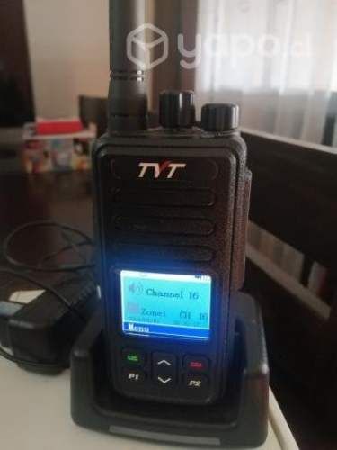 Radio portátil análogo y digital