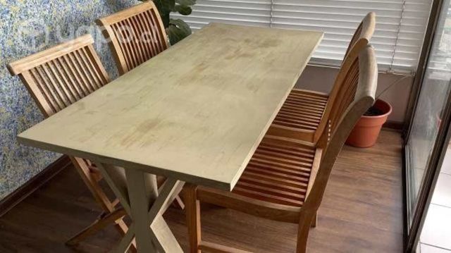 Juego de Comedor con 4 sillas